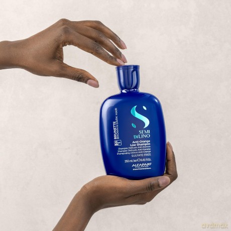 Alfaparf Milano Shampoo neutralizing orange tones Semi Di Lino Brunette (Anti-Orange Low Shampoo) - Volume: 250 ml dla kobiety