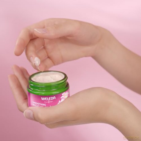 Weleda Brightening night cream Wild rose and white tea (Smoothing Night Cream) 40 ml dla kobiety