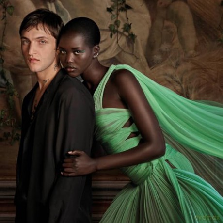 Valentino Uomo Born In Roma Green Stravaganza - woda toaletowa - Volume: 100 ml dla mężczyzny