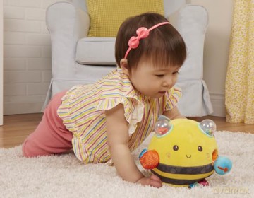 B. toys - Fuzzy Buzzy Bee - Plush bumble bee - Interactive soft sensory toy with sounds, 0 months+