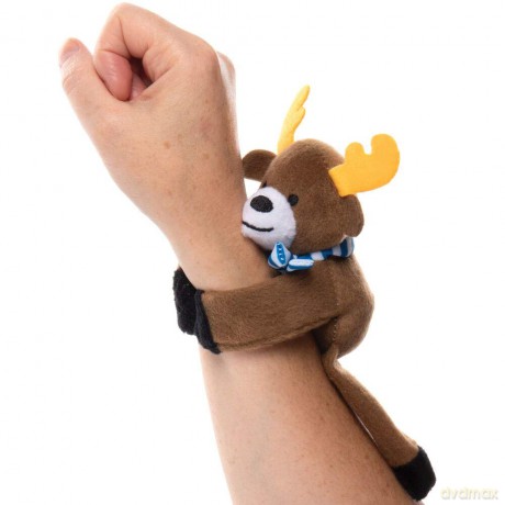 Baker Ross AX328 Hugging Reindeer Plush Pals - Pack of 3, Cuddly Plush Toys for Kids and Small Gifts for Children