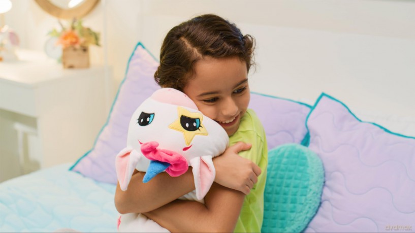 Goliath Games Flip-a-Zoo Mushmillows: Unicorn | The Toy that Flips For You! | 2-in-1 Super Squeezable, Squashy Pals | 15-inch Reversible Plush