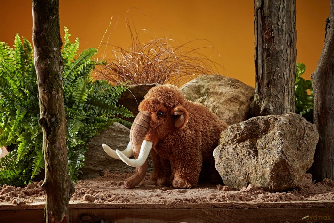 Living Nature Large Woolly Mammoth, Realistic Soft Cuddly Prehistoric Toy, Naturli Eco-Friendly Plush, 20cm, Brown