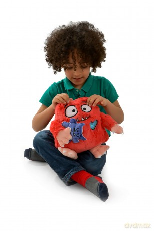 Love Monster 539 2207 Giggle and Hug Cuddly Toy EA Feature Soft, Multicoloured