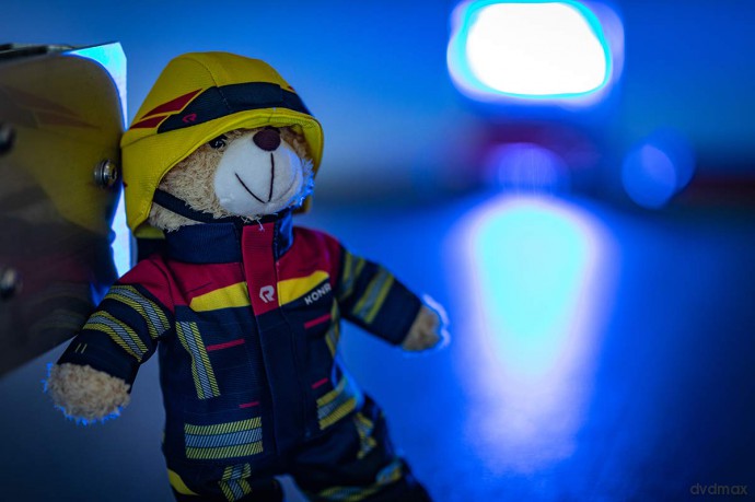 Simba 108101001 - Fire Brigade Plush Bear Rosenbauer, Cuddly Soft, 30 cm, in Fire Brigade Suit, Suitable for Children from the First Months of Life