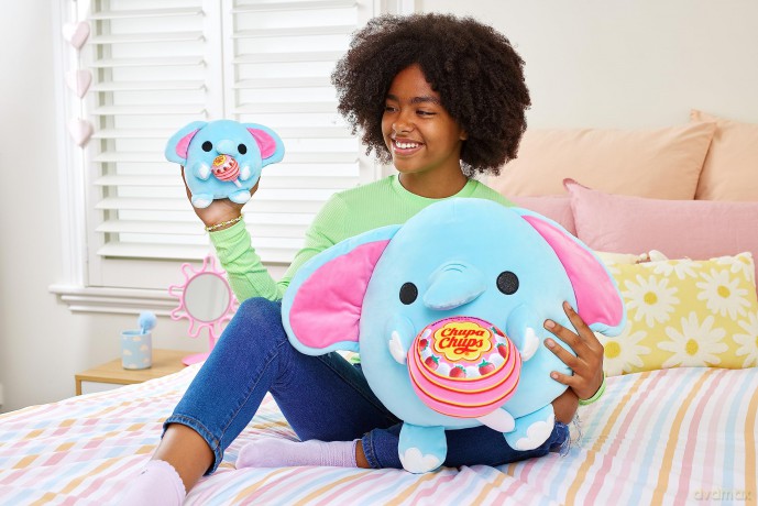 Snackles Series 1 Chicken (Pringles), Surprise Medium Plush, Ultra Soft Plush, 28 cm, Collectible Plush with Real Brands (Chicken)