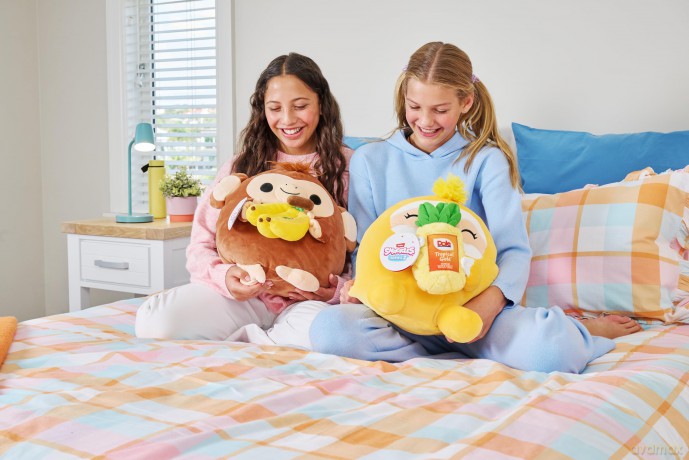 Snackles, Series 2, Monkey (Dole, Banana), Plush Toy, Cuddly Squishy Comfort Plush with License Snack Brand Accessory, Medium (35 cm), Brown Box, (Monkey)