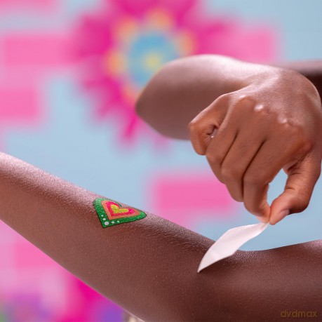 TattooMeez Pink, tattoos for kids to create a personalised teddy bear, with the neon temporary tattoos also suitable skin. Peel, tattoo and unbox, fun personalised gifts for kids.