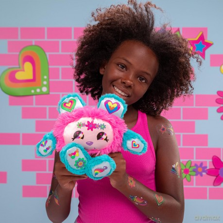 TattooMeez Pink, tattoos for kids to create a personalised teddy bear, with the neon temporary tattoos also suitable skin. Peel, tattoo and unbox, fun personalised gifts for kids.