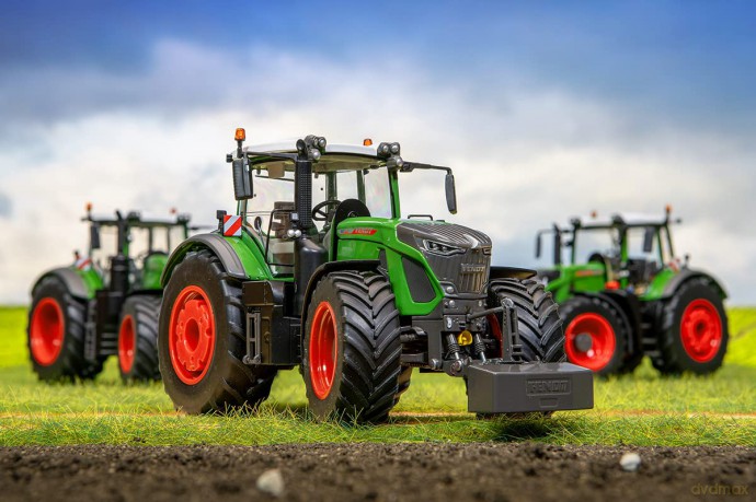 Wiking 7865 Fendt 942 Vario Tractor, Green