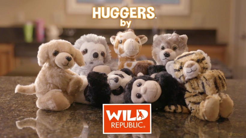 Wild Republic 19556 Huggers Soft Toy Slap Bracelet, Gifts for Kids, Wolf Plush Toy, 20 cm