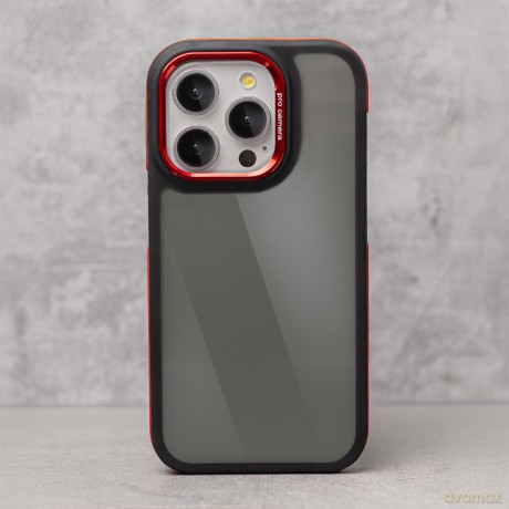 Nakładka Crystal Black do iPhone 15 6,1 czerwona