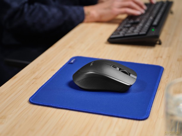 Bezprzewodowa mysz OZAA+ Multi-Connect Czarna