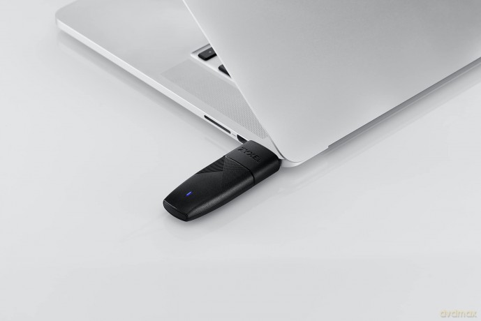 Dwupasmowy bezprzewodowy adapter USB AX1800 NWD7605-EU0101F