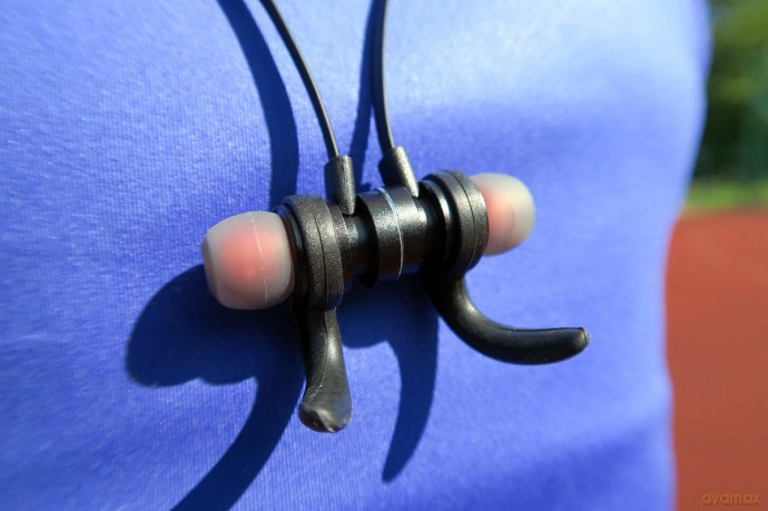 iL93BL Czarne by AWEI douszne słuchawki bezprzewodowe Bluetooth 4.2