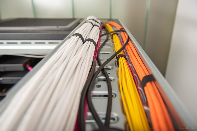 Kabel U/UTP kat5e, CU, drut AWG24/1 100m