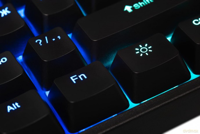 Klawiatura gamingowa BLITZ GK-240L mechaniczna podświetlenie RGB