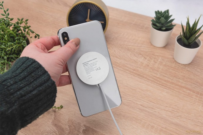 Ładowarka bezprzewodowa indukcyjna 15W MagSafe 1m USB-C Biała