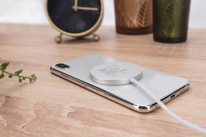 Ładowarka bezprzewodowa indukcyjna 15W MagSafe 1m USB-C Biała