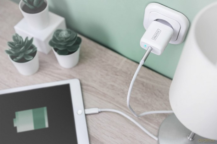 Ładowarka sieciowa zasilacz 1x USB-C PD 3.0 max. 20W LED Biała
