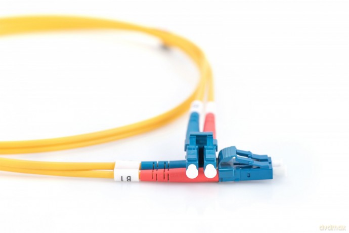 Patchcord FO Singlemode 09/125 OS2 LC-LC duplex 2m Żółty