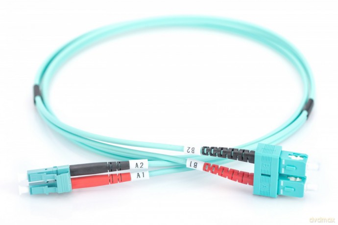 Patchcord światłowodowy FO LC-SC MM 50/125 OM3 duplex LSOH 5m