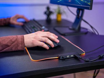 Podkładka pod mysz GXT765 Glide-Flex RGB Mouse pad/USB hub