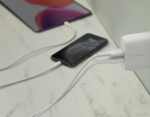 Podwójna ładowarka ścienna Boost Charge 12W x2 Biała