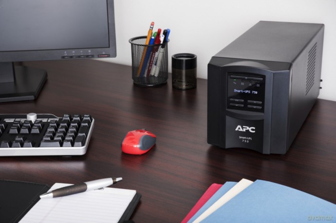 Zasilacz awaryjny Smart-UPS SMT750IC A/500W Tower SmartConnect USB RS232