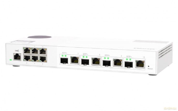 Przełącznik QSW-M2106-4C 6x 2.5GbE RJ45 4x10GbEcombo