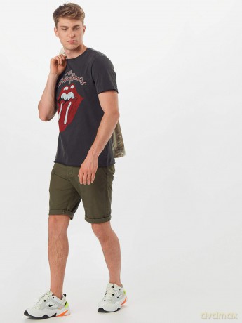 The Rolling Stones: Vintage Tongue Amplified Vintage Charcoal Small T Shirt