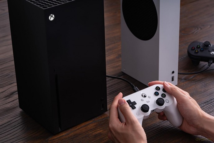 8BitDo Pro 2 Wired Xbox Gamepad White