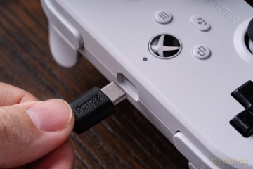 8BitDo Pro 2 Wired Xbox Gamepad White
