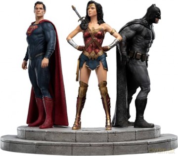 Justice League (Zack Snyder) - Trinity Series - Wonder Woman Statue 1:6 Scale [FIGURKA]