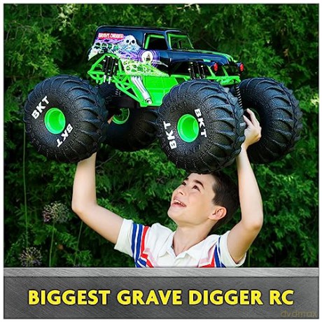 Monster Jam - RC Mega Grave Digger (6046198)