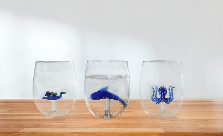 Winkee - Drinking Glasses - Handmade Scuba Diver