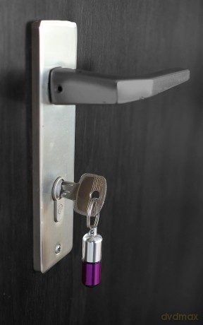 Winkee - Keychain for pills - Mini