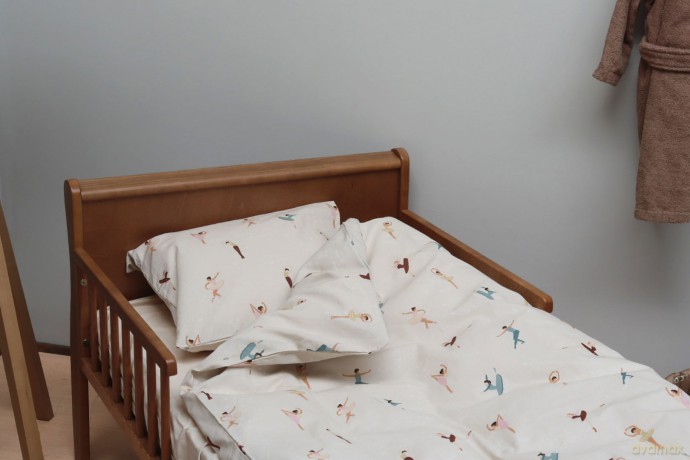 By Mats - Bed Linen Junior Size 100 x 140 cm - Dancing Ballet (MAT125)