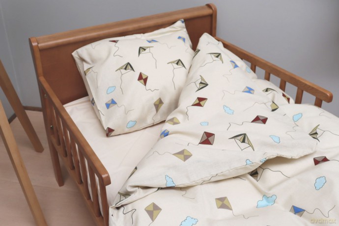 By Mats - Bed Linen Junior Size 100 x 140 cm - Flying Kite (MAT131)