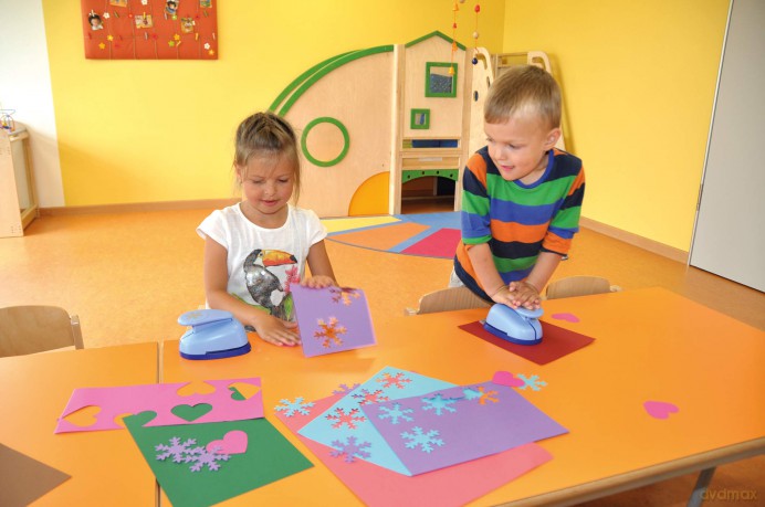 Eduplay 240081 15 x 11 x 8.5 cm Reindeer Giga Hole Punch