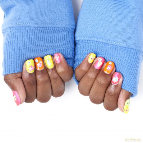 FabLab - Glow In The Dark Nail Art