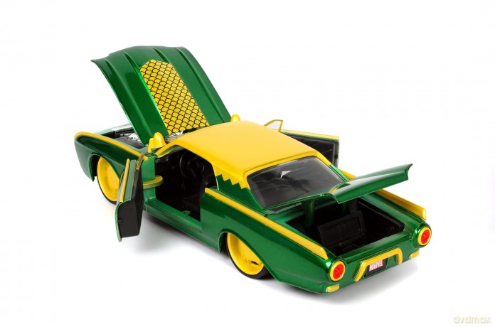 Jada - Marvel Loki 1963 Ford Thunderbird 1:24 with Figure Die-Cast