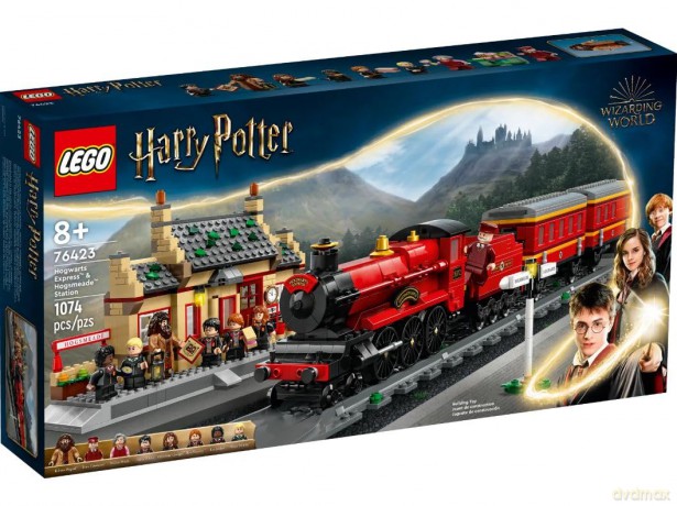 LEGO - Hogwarts ExpressTrain Set with Hogsmeade Station 76423
