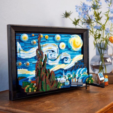 LEGO Ideas - Vincent van Gogh - The Starry Night (21333)