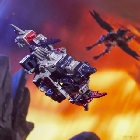 Transformers - Generations - Legacy United Voyager Class (Cybertron Universe Starscream)