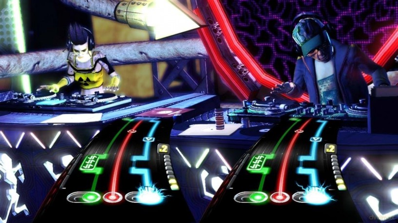 DJ Hero w/Turntable [GRA WII]