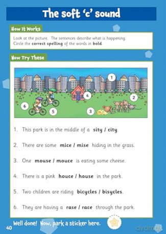 10 Minutes a Day Spelling for Ages 5-7 (with reward stickers) (CGP KS1 Activity Books and Cards) - CGP Books [KSIĄŻKA]