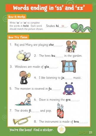 10 Minutes a Day Spelling for Ages 5-7 (with reward stickers) (CGP KS1 Activity Books and Cards) - CGP Books [KSIĄŻKA]