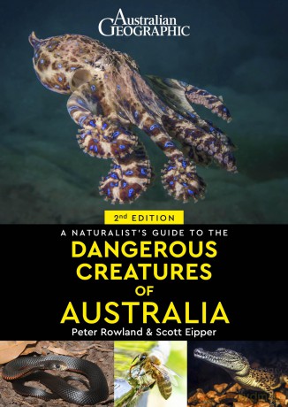 A Naturalist's Guide to Dangerous Creatures of Australia (Naturalists' Guides) - Scott Eipper [KSIĄŻKA]
