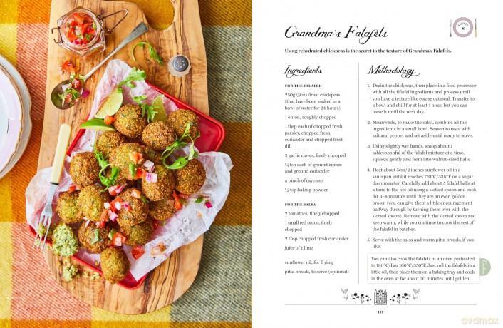 A Taste of the Château: Celebrate Christmas the Chateau way with over 100 recipes, crafts and garden projects! - Dick Strawbridge [KSIĄŻKA]